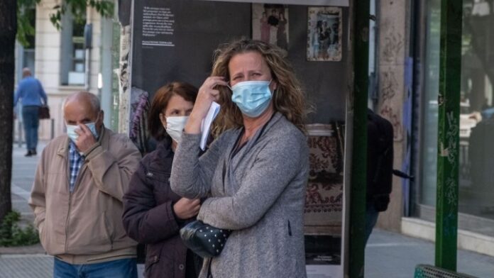 Σε ποιους χώρους είναι υποχρεωτική η χρήση μάσκας και που εξαιρείται έως τέλος Αυγούστου