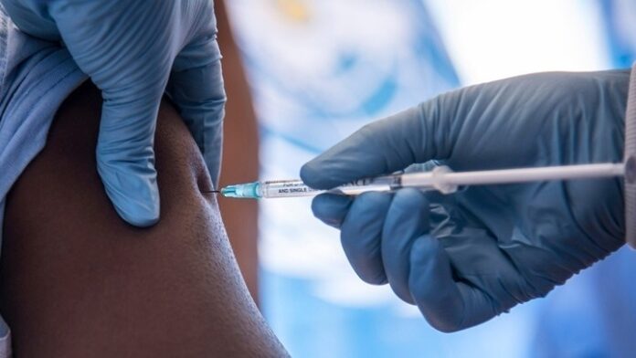 Με την AstraZeneca η πρώτη σύμβαση της Κομισιόν για το εμβόλιο κατά του κορονοϊού