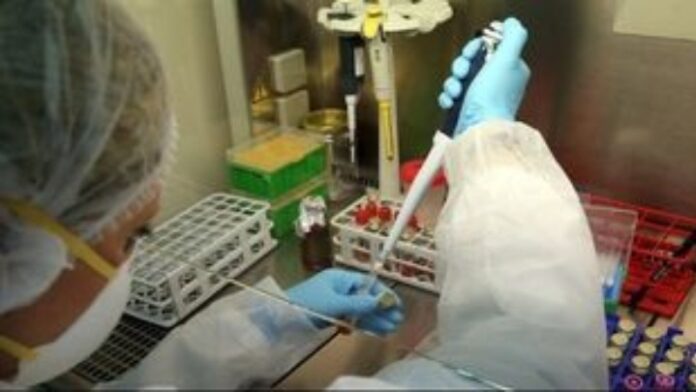 Συμμετοχή της Κομισιόν στον COVAX για την ταχύτερη παρασκευή εμβολίου κατά του κορονοϊού