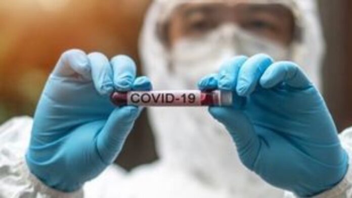 Covid-19: Η θεραπεία με πλάσμα ιαθέντων μειώνει τη σοβαρότητα της νόσου