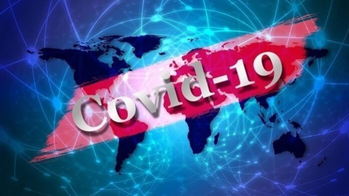 Covid-19: Σε όλη την Ευρώπη απλώνεται η συνωμοσιολογική λάσπη QAnon